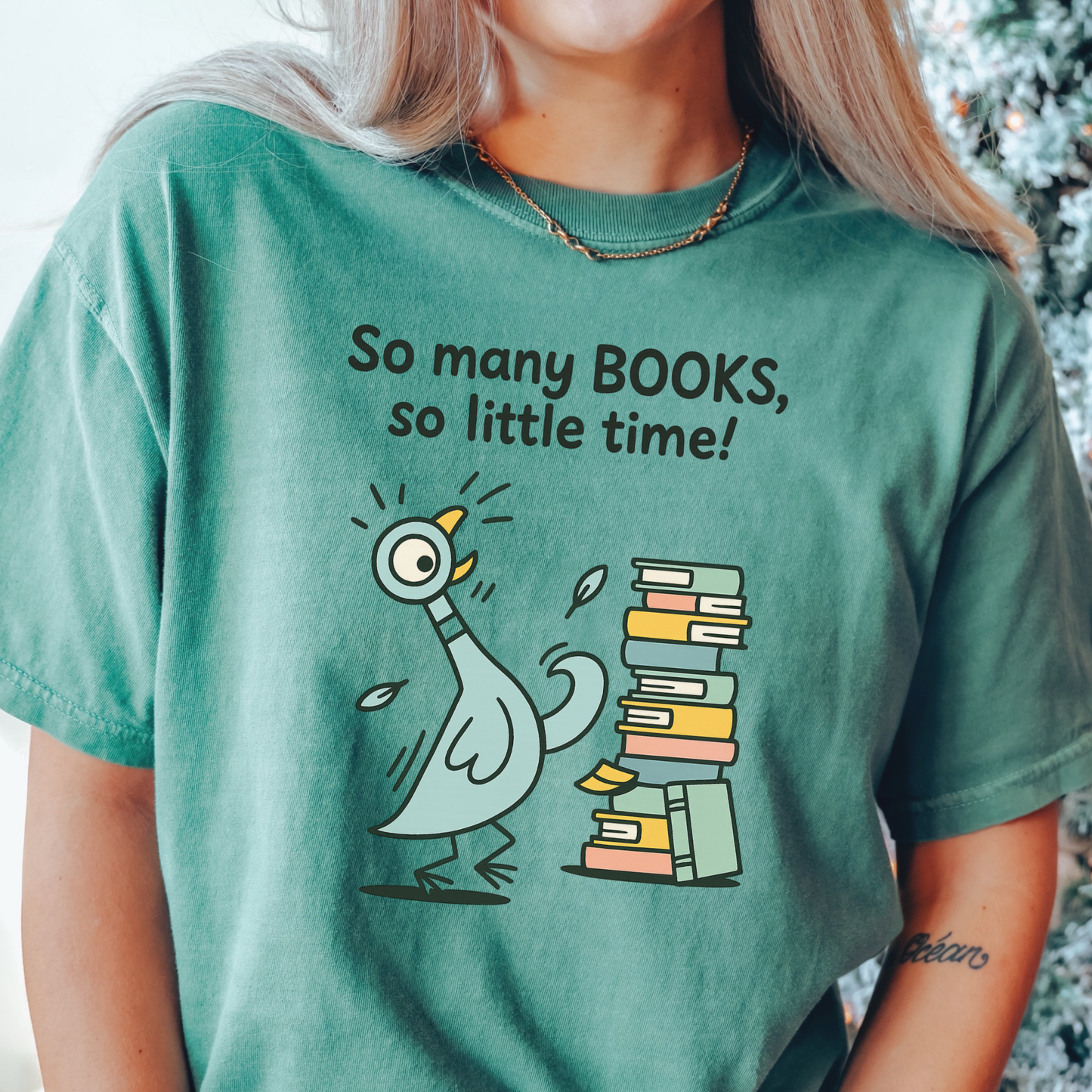 Book Lover Pigeon T-shirt