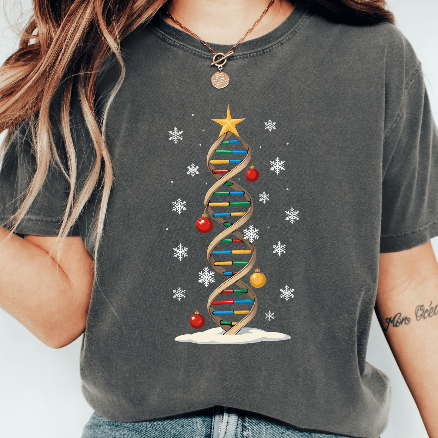 DNA Christmas T-shirt